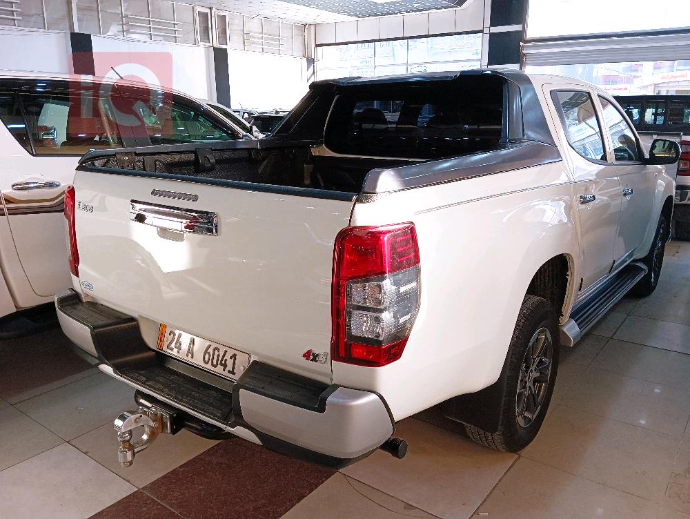 Mitsubishi L200